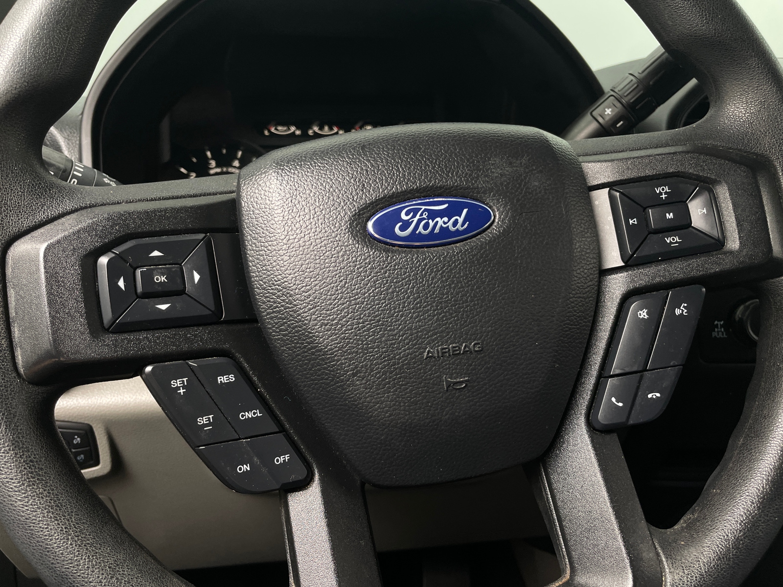 Thumbnail: 2019 Ford Econoline - 5