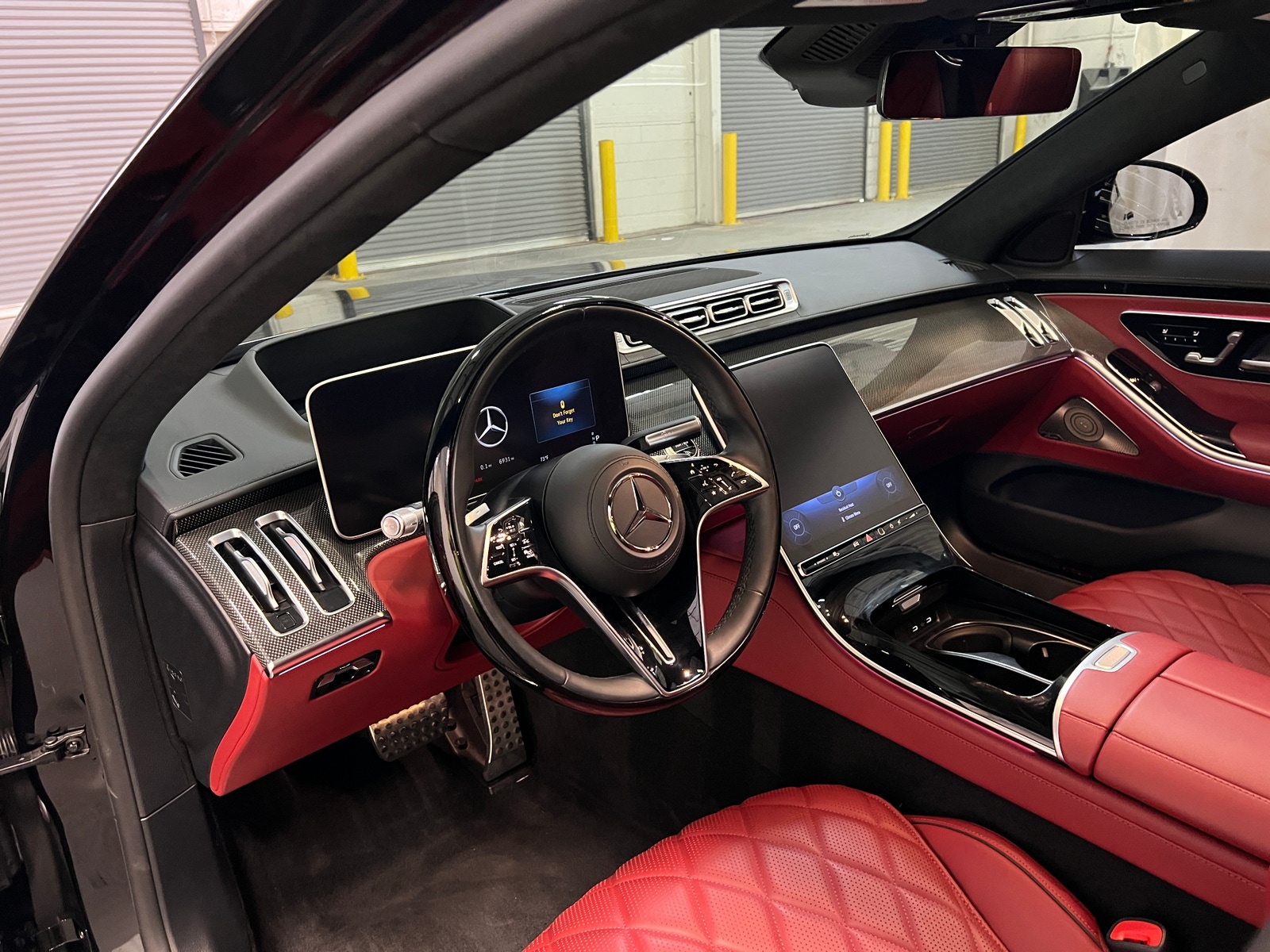 Thumbnail: 2022 Mercedes-Benz S-Class - 2