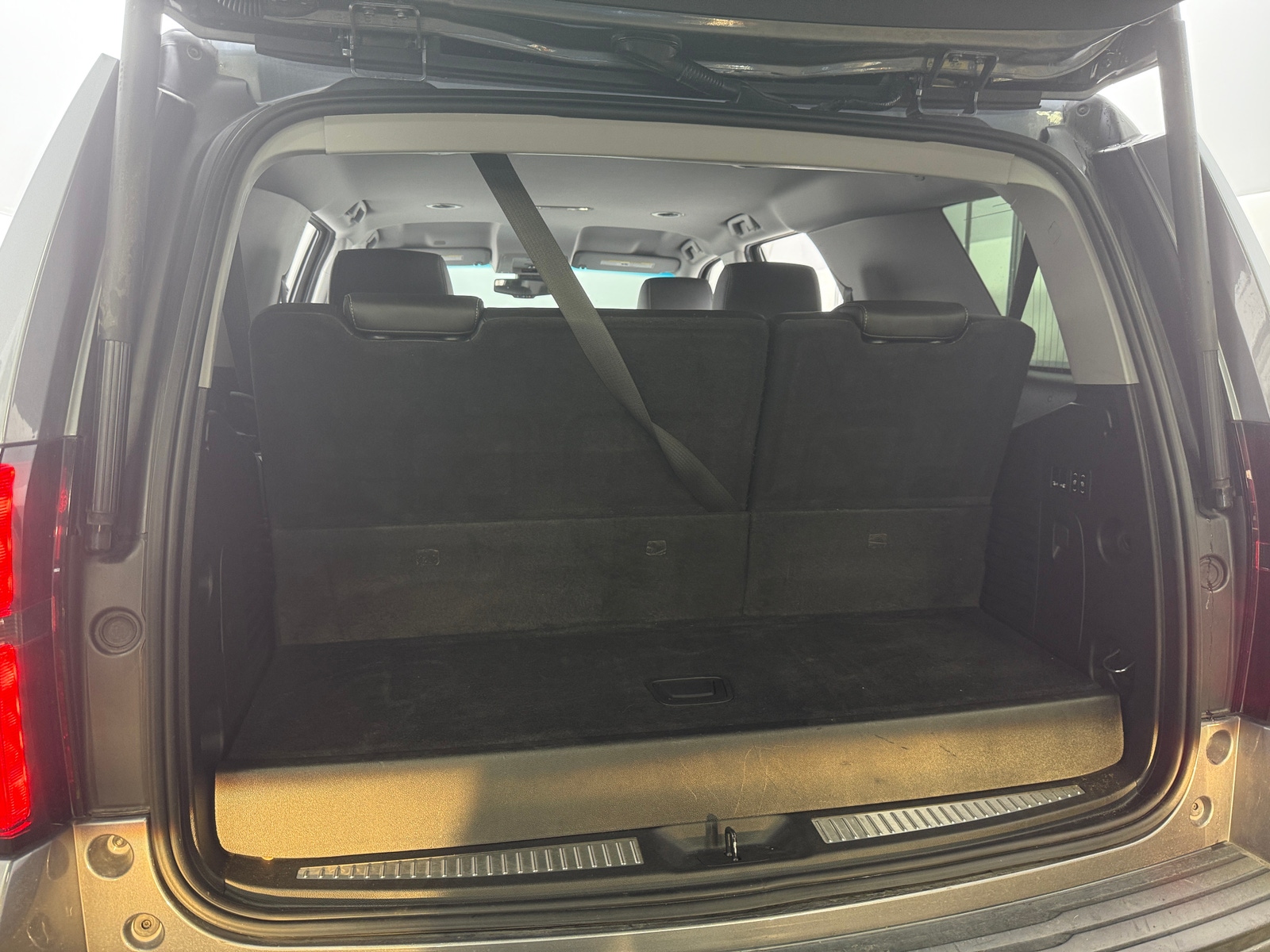 Thumbnail: 2019 Chevrolet Tahoe - 6