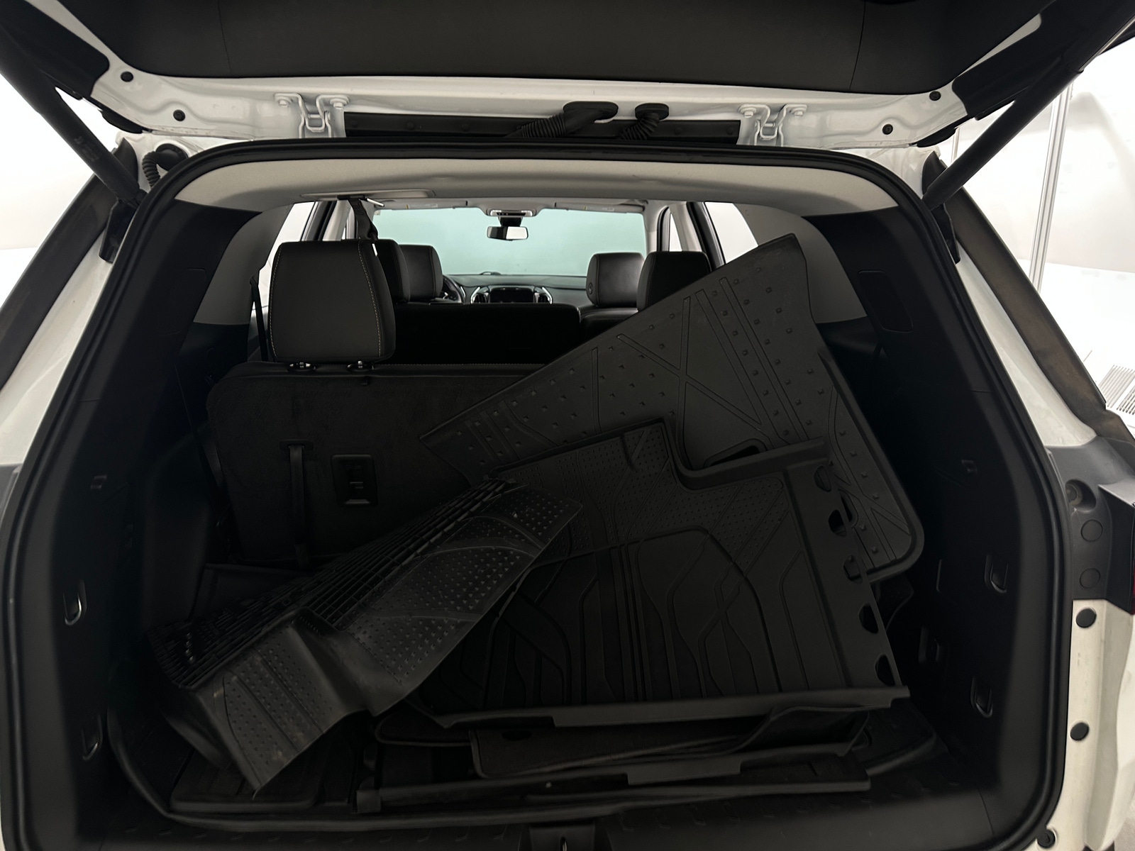 Thumbnail: 2020 Chevrolet Traverse - 6