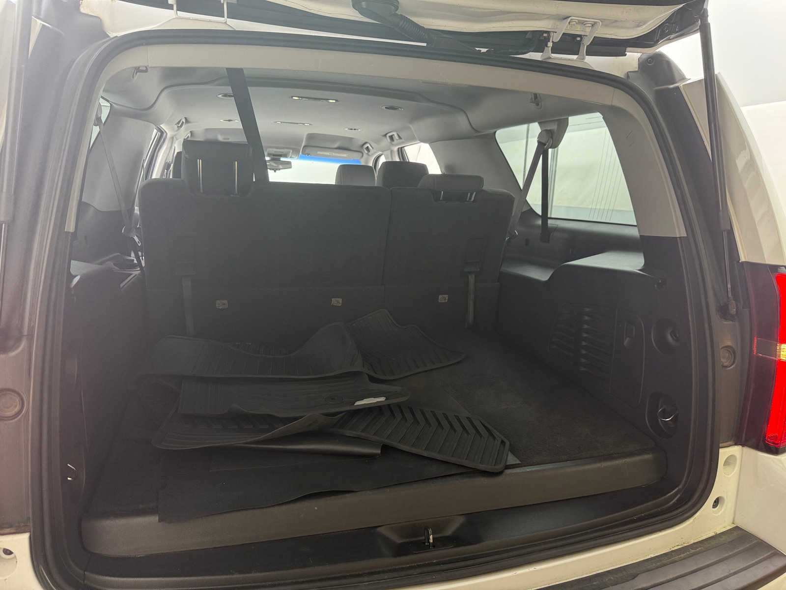 Thumbnail: 2016 Chevrolet Suburban - 7