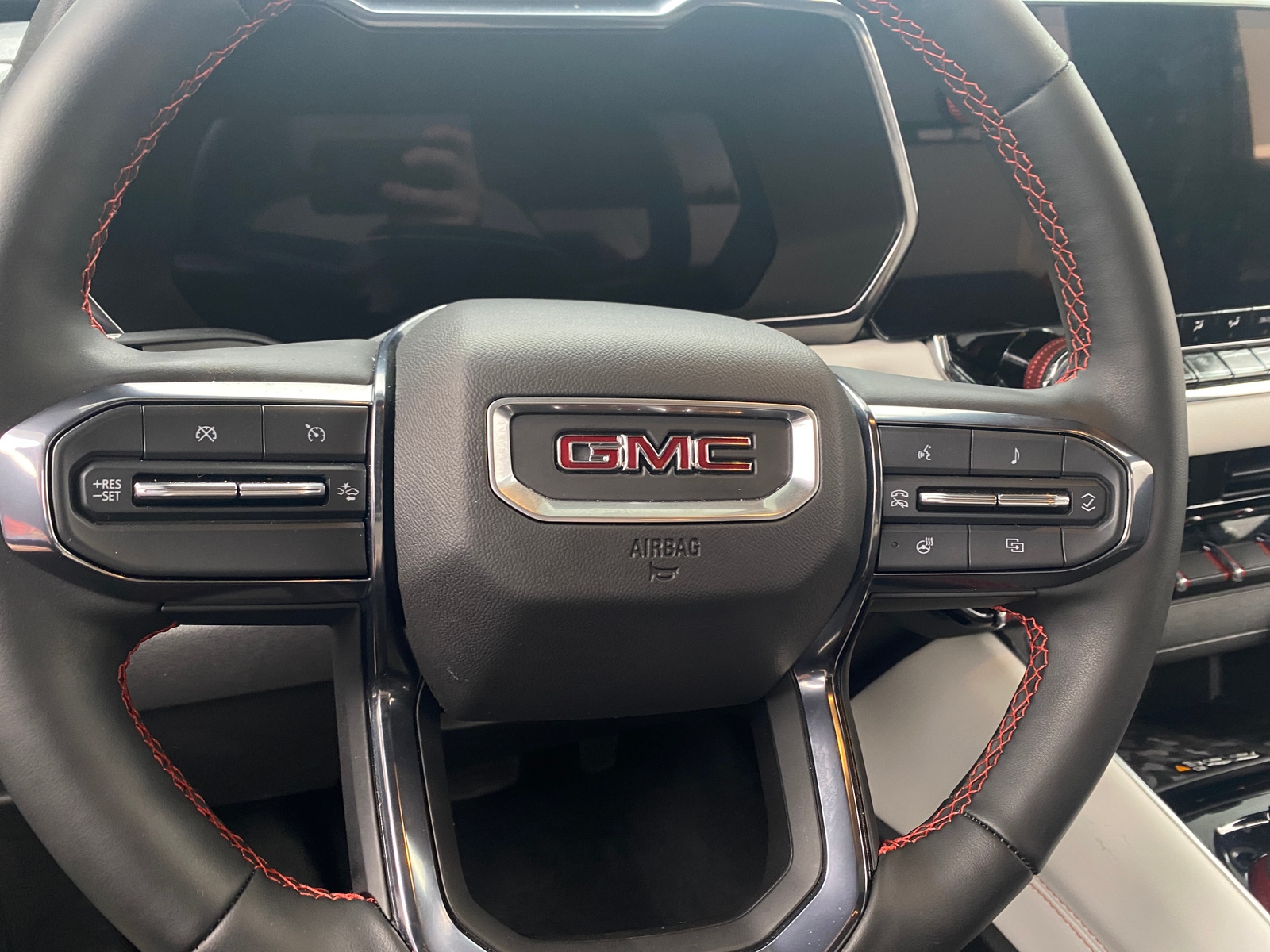 Thumbnail: 2023 GMC Canyon - 4