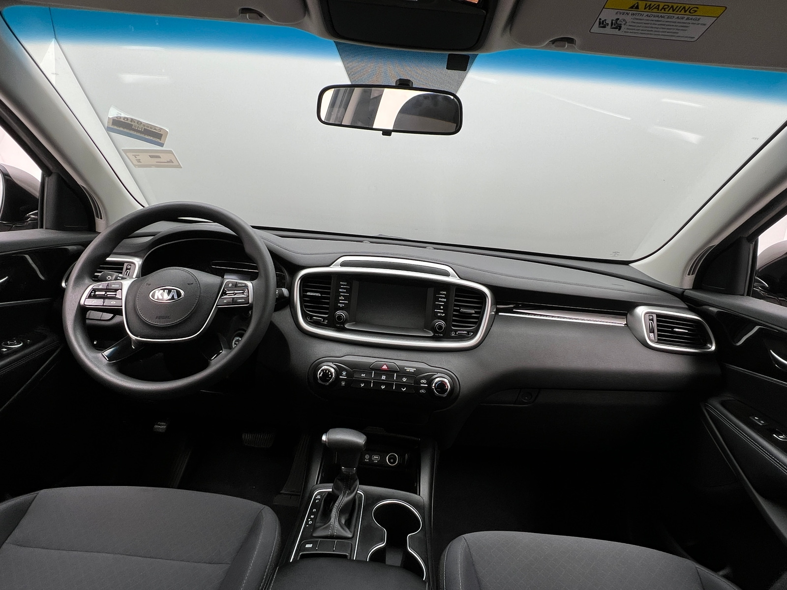 Thumbnail: 2019 Kia Sorento - 3