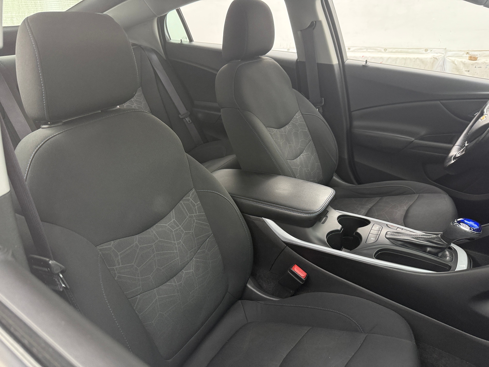 Thumbnail: 2016 Chevrolet Volt - 2