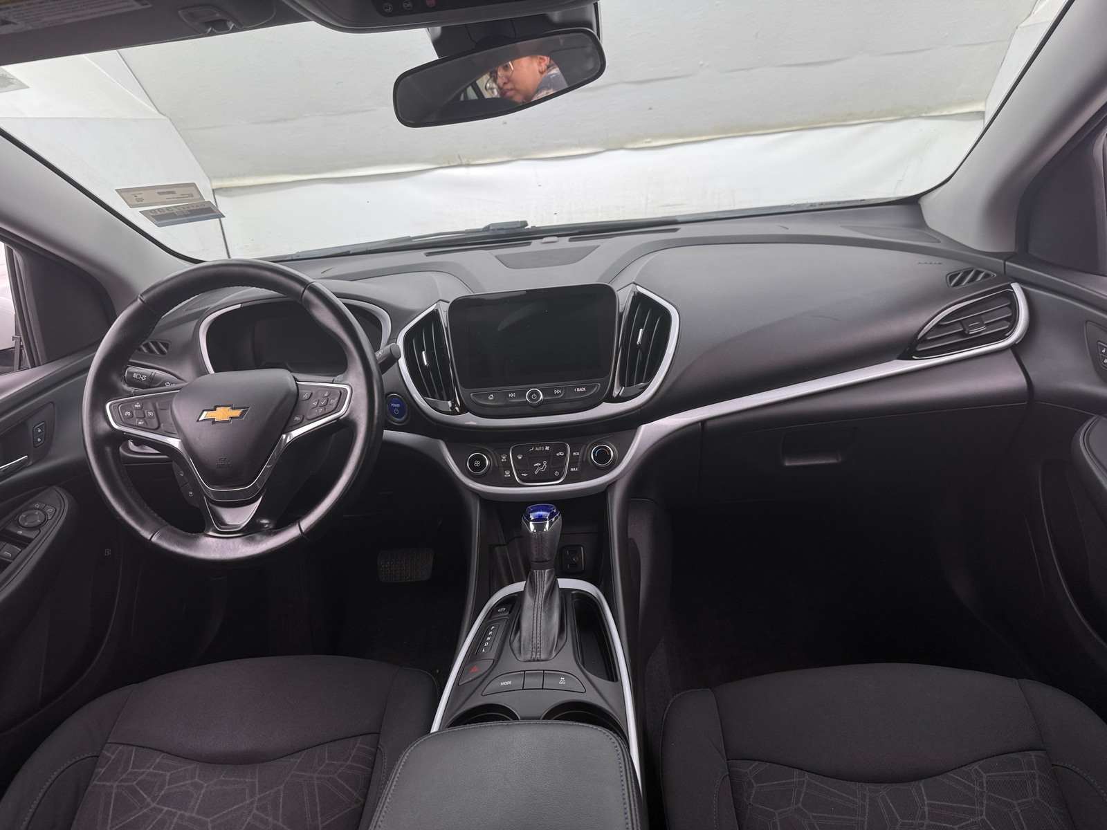 Thumbnail: 2016 Chevrolet Volt - 3