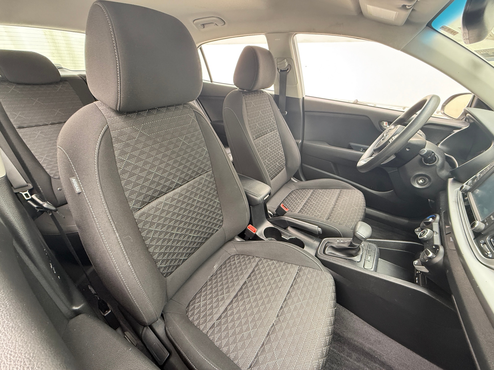 Thumbnail: 2020 Kia Rio - 2