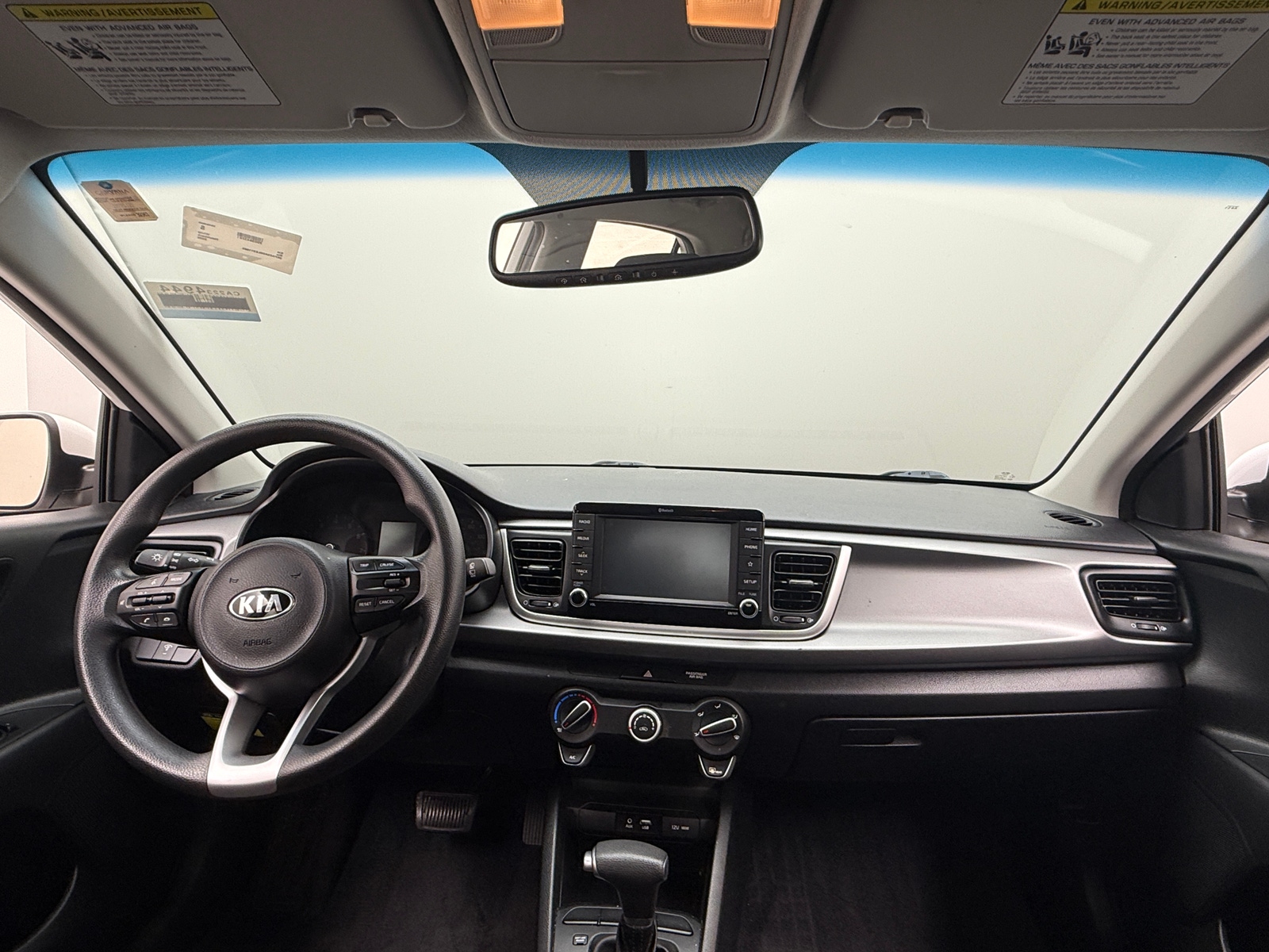 Thumbnail: 2020 Kia Rio - 3