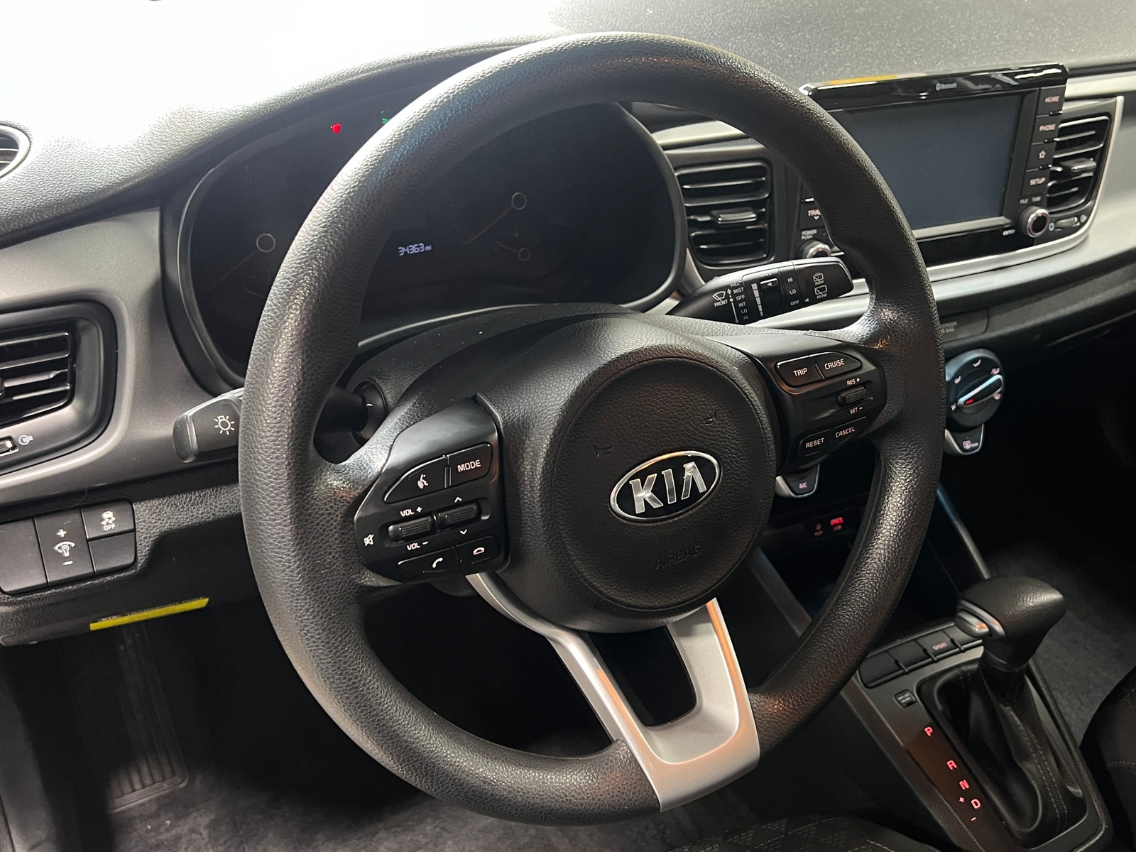 Thumbnail: 2020 Kia Rio - 5
