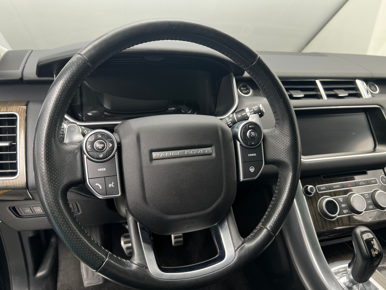 Thumbnail: 2017 Land Rover Range Rover Sport - 4