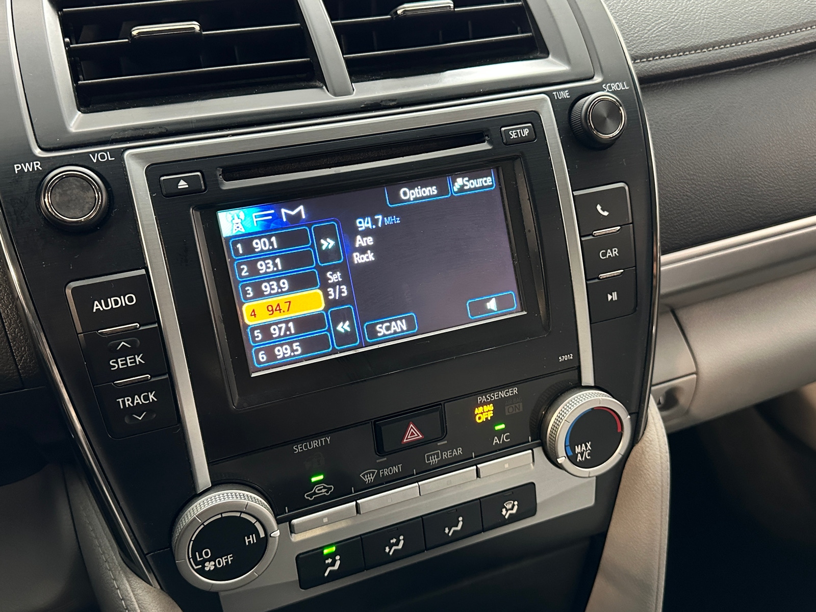 Thumbnail: 2012 Toyota Camry - 4