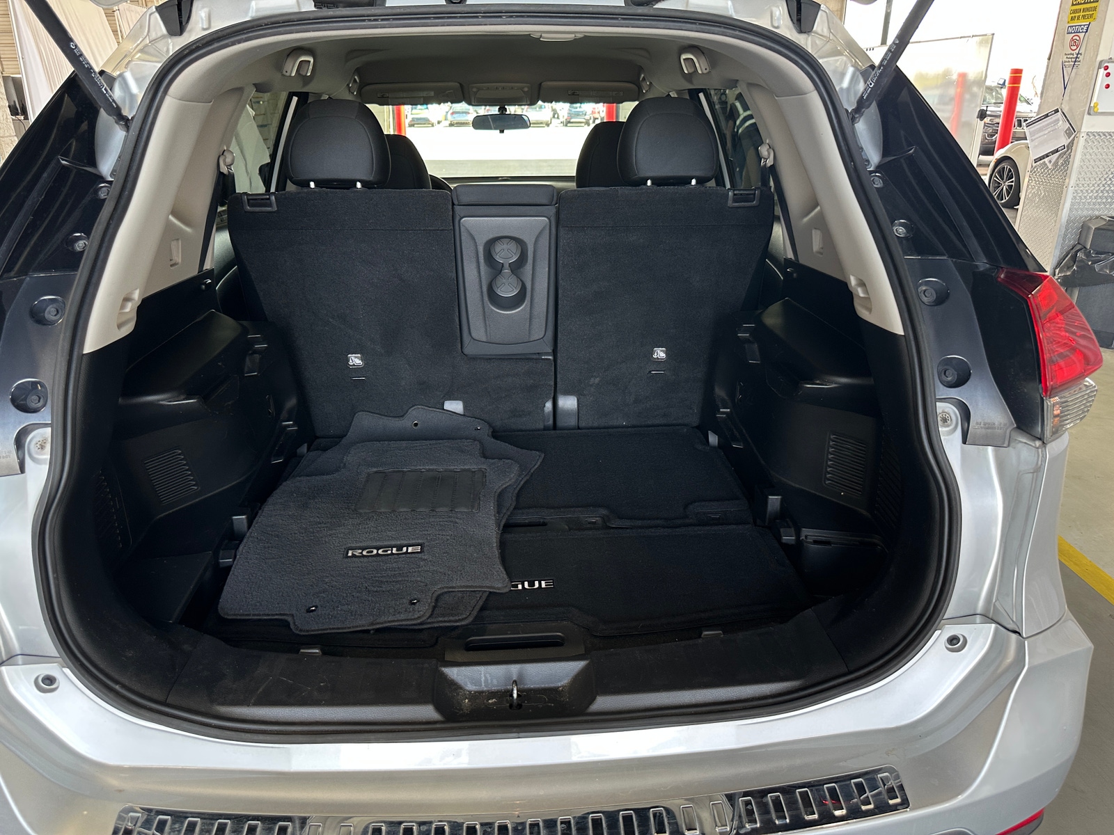 Thumbnail: 2017 Nissan Rogue - 7