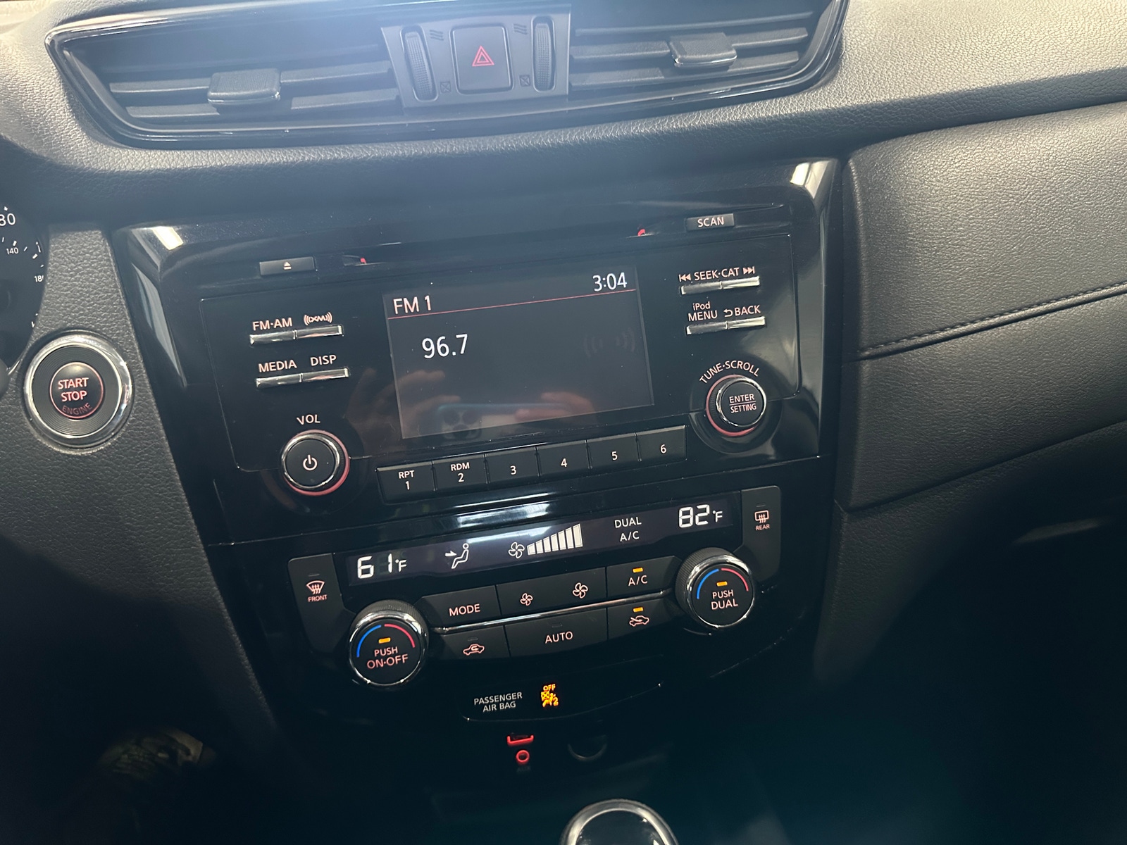 Thumbnail: 2017 Nissan Rogue - 4