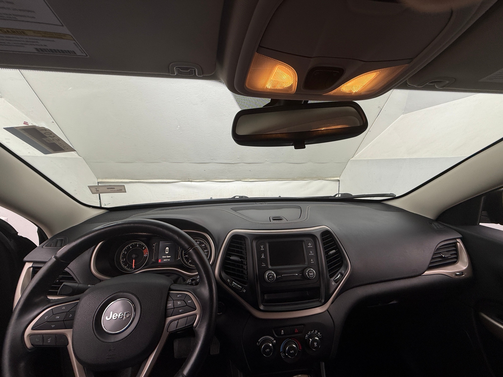 Thumbnail: 2018 Jeep Cherokee - 3