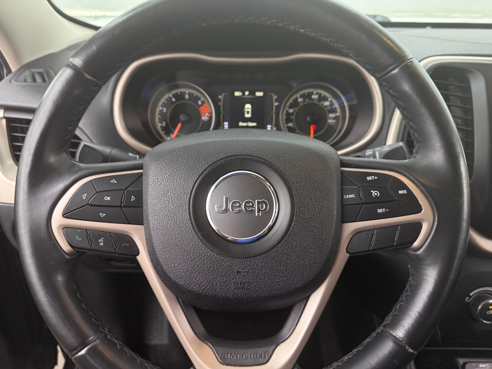 Thumbnail: 2018 Jeep Cherokee - 5