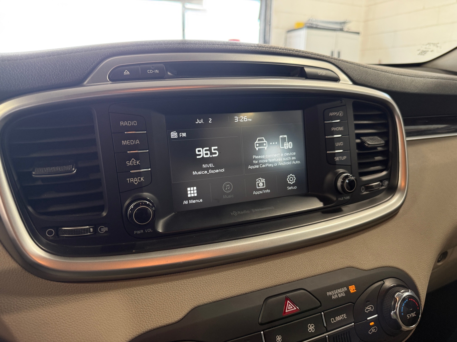 Thumbnail: 2018 Kia Sorento - 4
