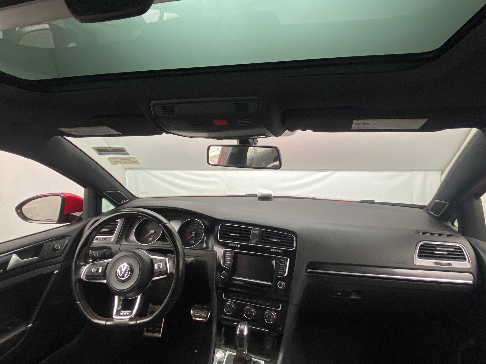 Thumbnail: 2015 Volkswagen Golf - 3