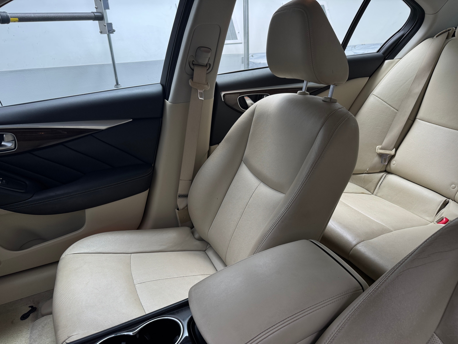 Thumbnail: 2015 INFINITI Q50 - 2