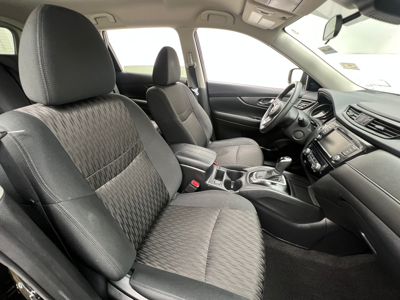 Thumbnail: 2020 Nissan Rogue - 2