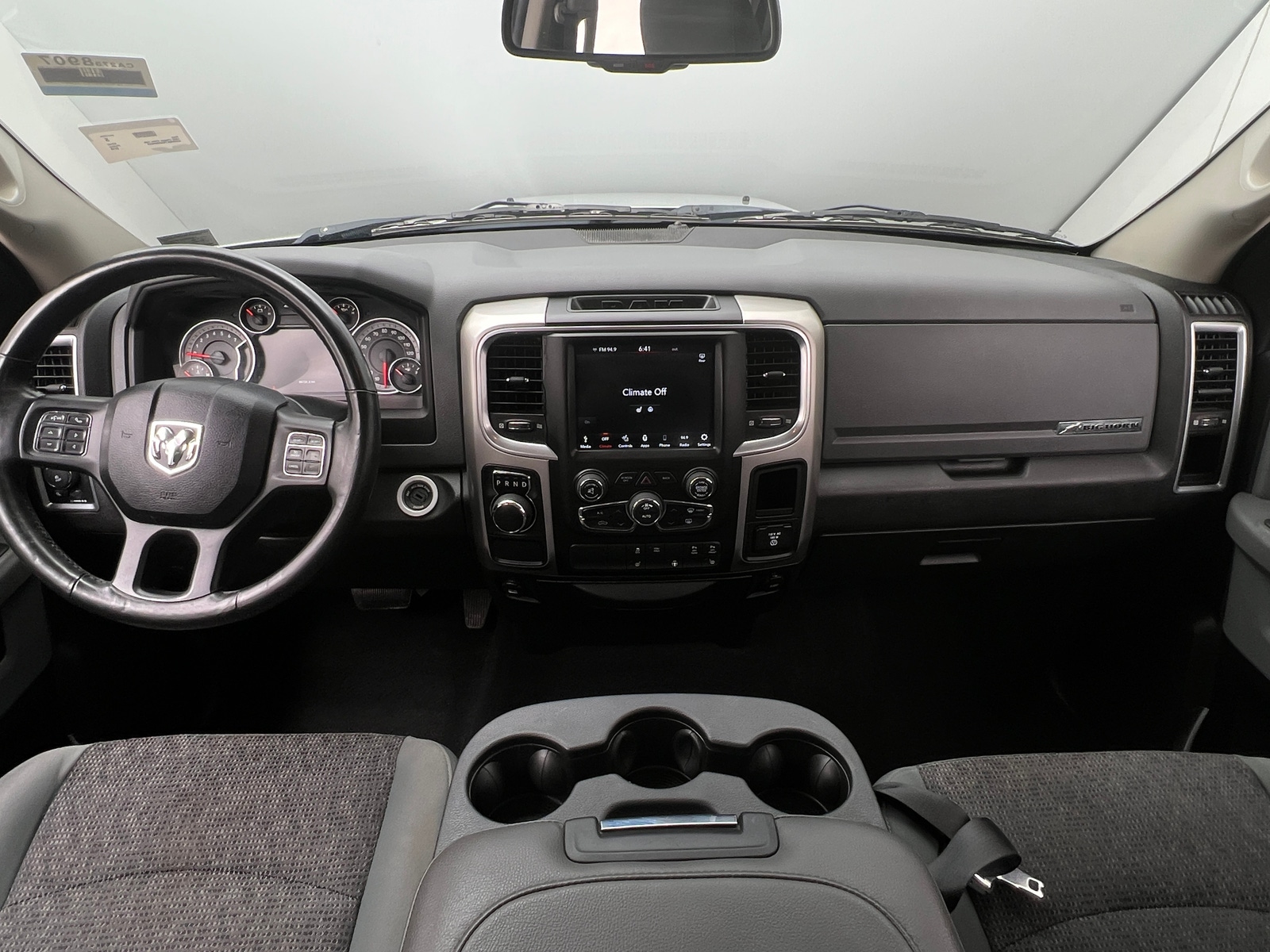 Thumbnail: 2019 RAM 1500 Classic - 3