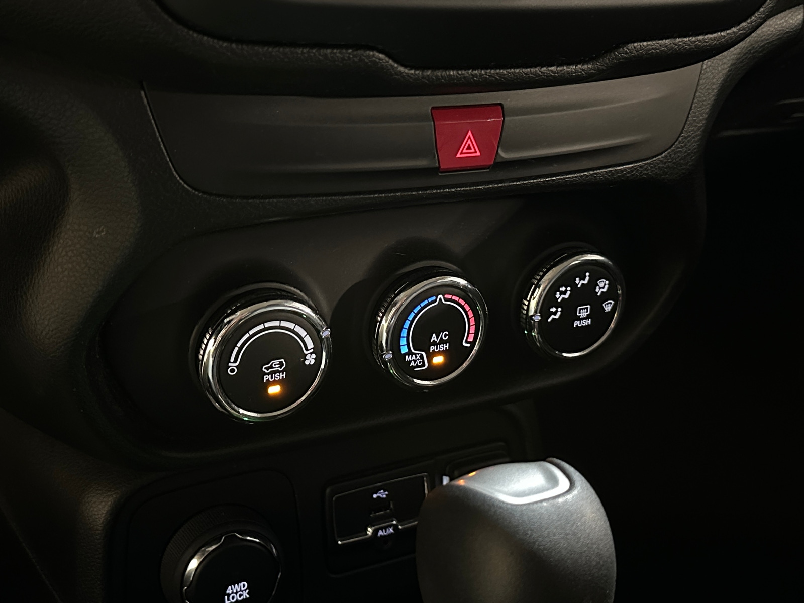 Thumbnail: 2017 Jeep Renegade - 4