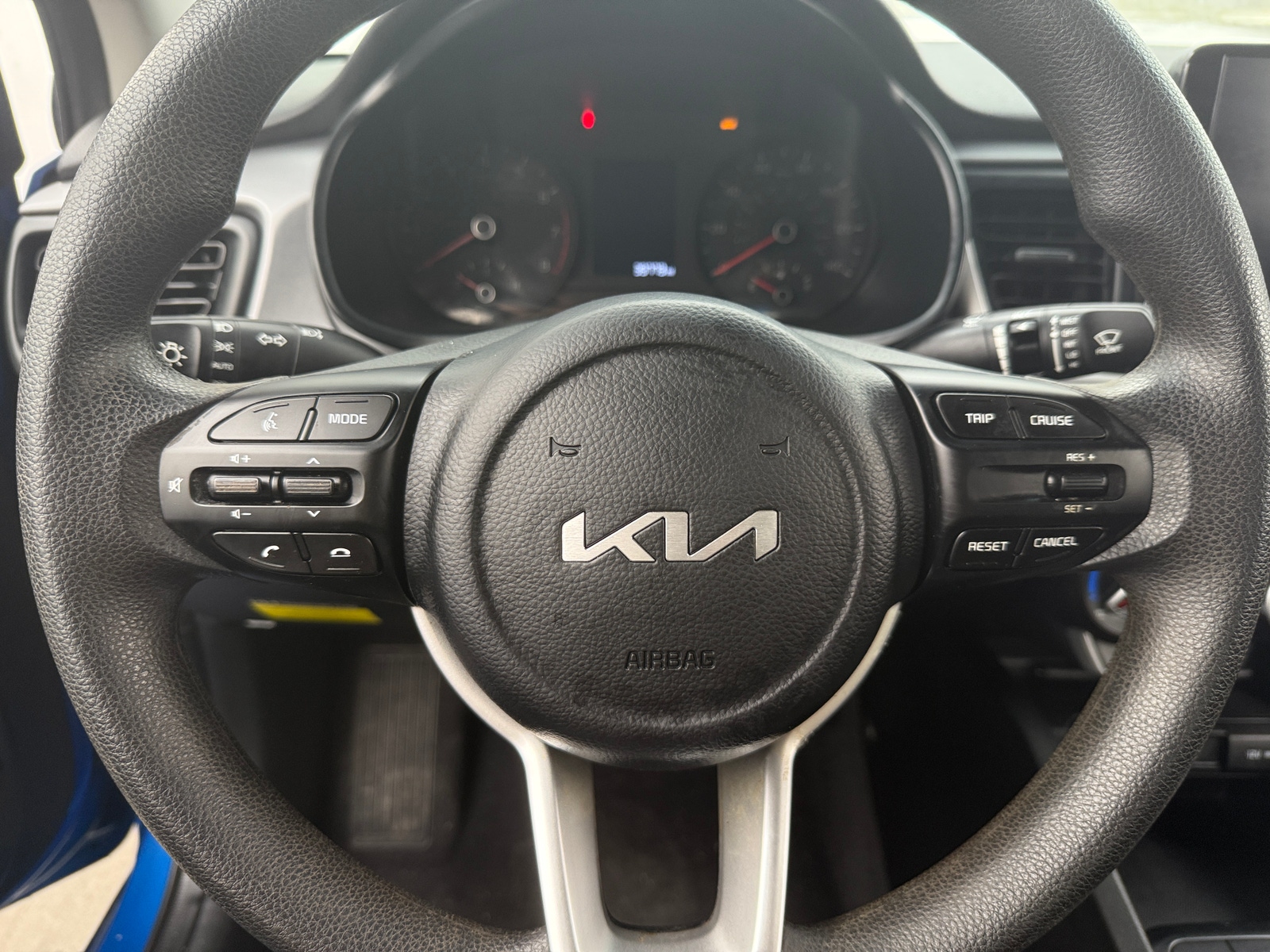 Thumbnail: 2023 Kia Rio - 5