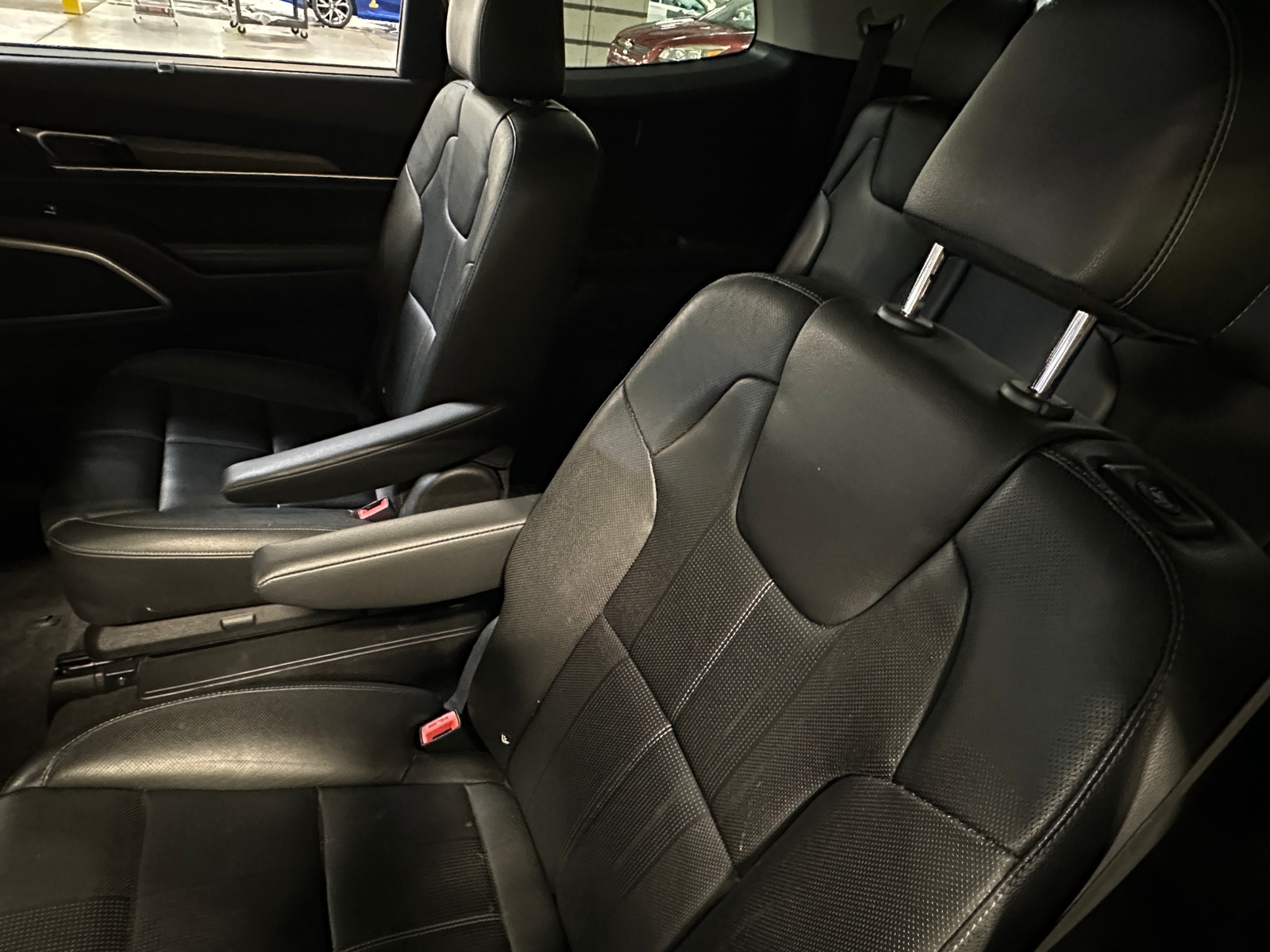 Thumbnail: 2021 Kia Telluride - 5