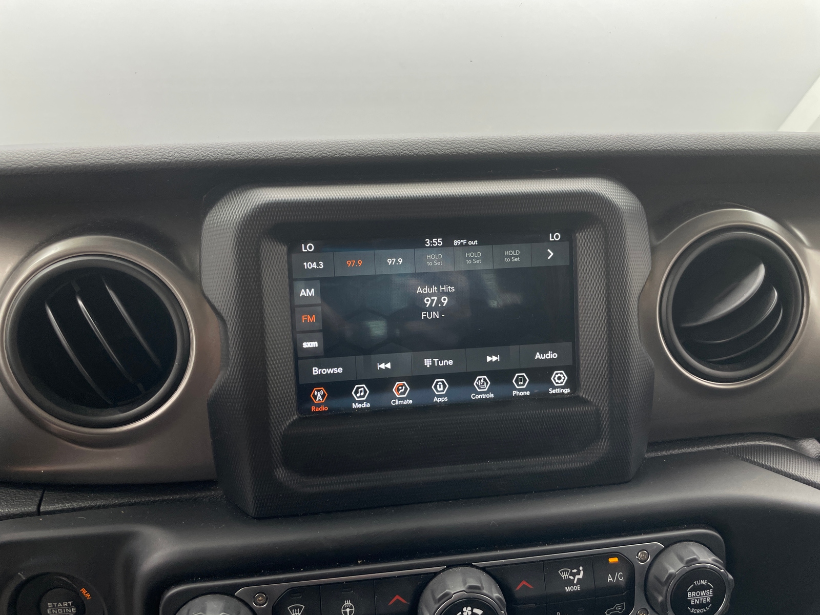 Thumbnail: 2020 Jeep Gladiator - 4