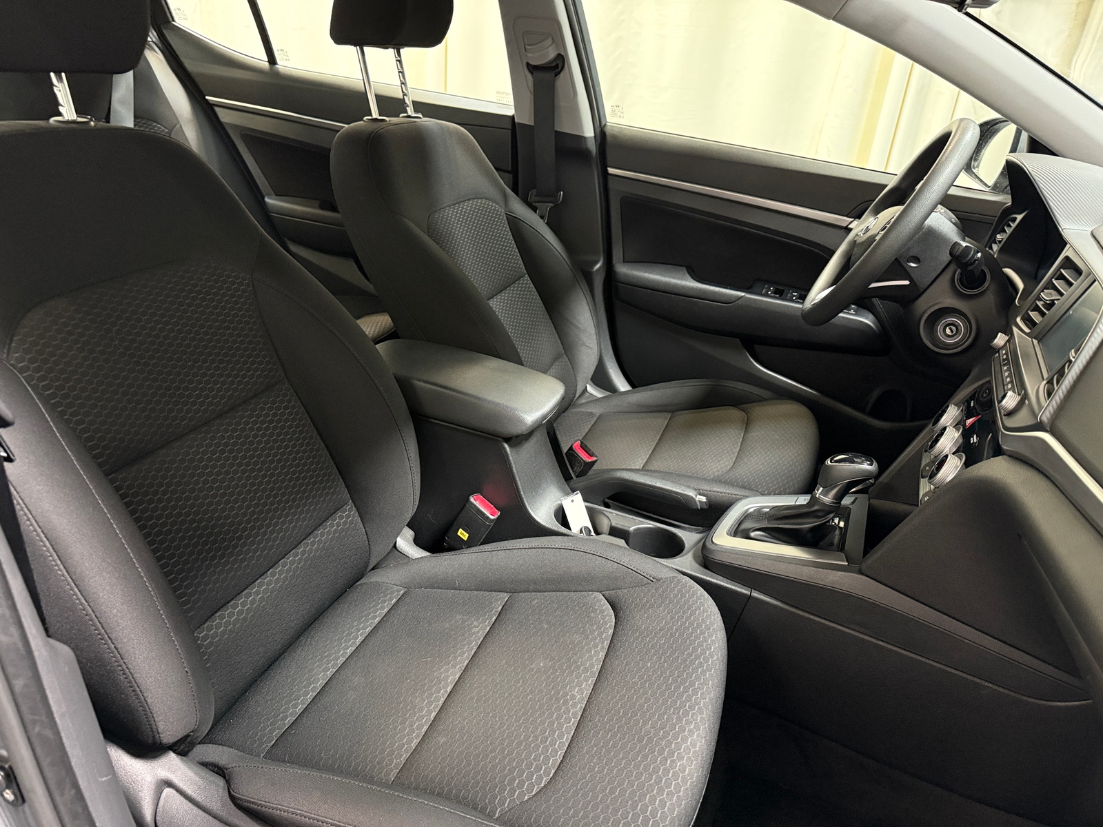 Thumbnail: 2019 Hyundai Elantra - 2