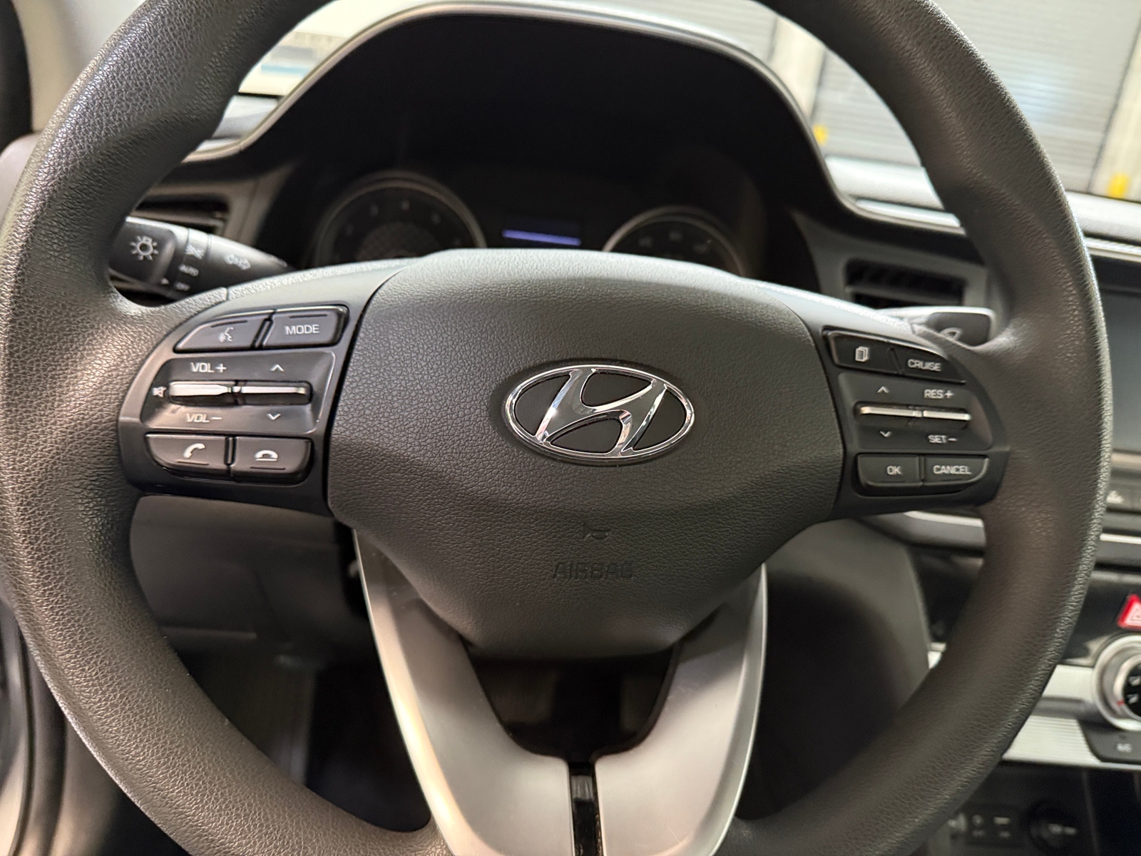 Thumbnail: 2019 Hyundai Elantra - 5