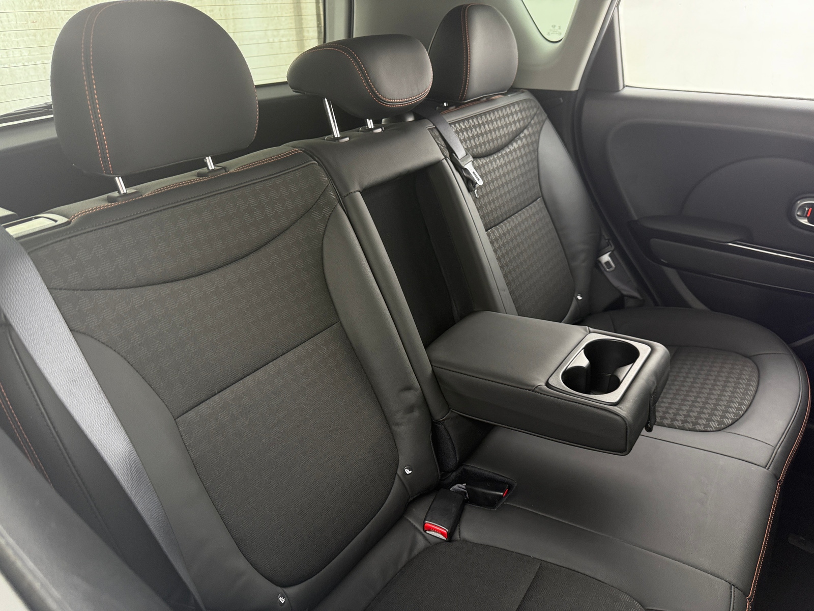 Thumbnail: 2017 Kia Soul - 6