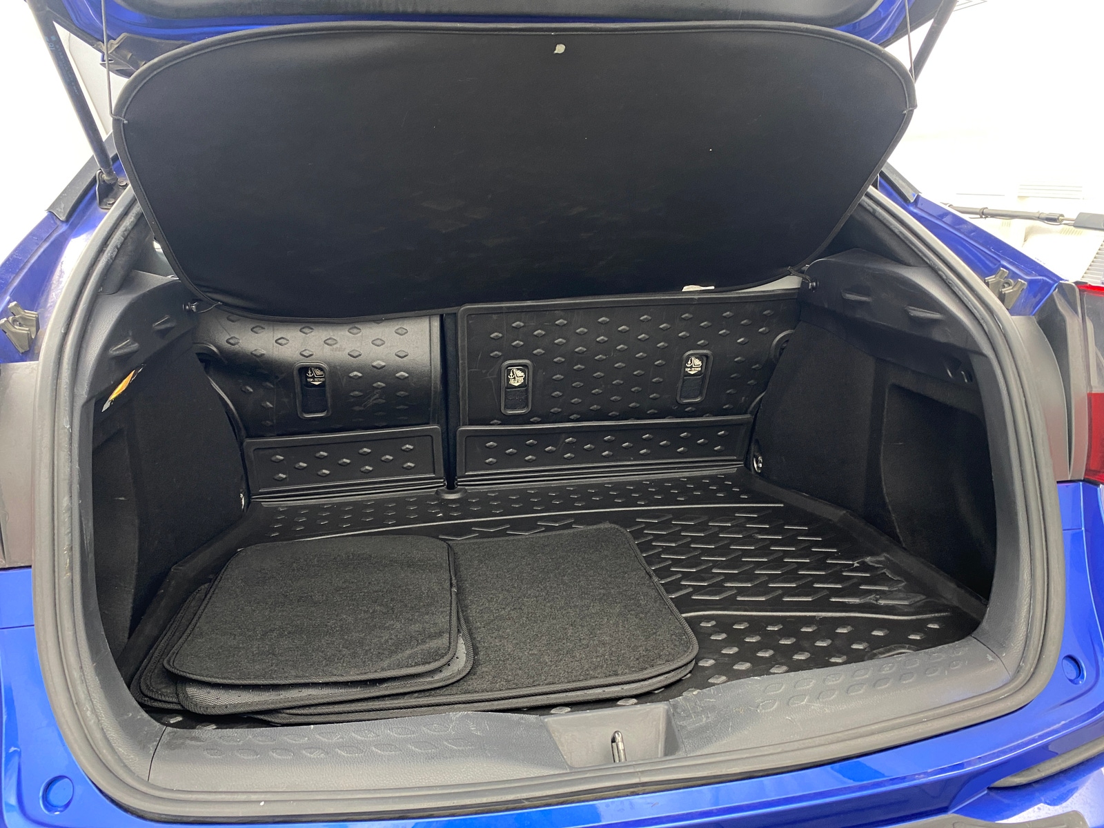 Thumbnail: 2019 Toyota C-HR - 7