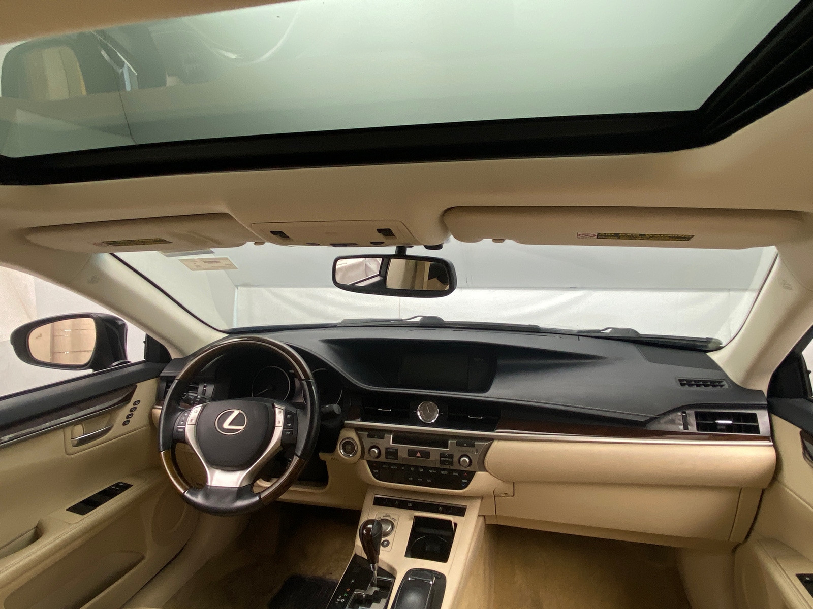 Thumbnail: 2015 Lexus ES - 2