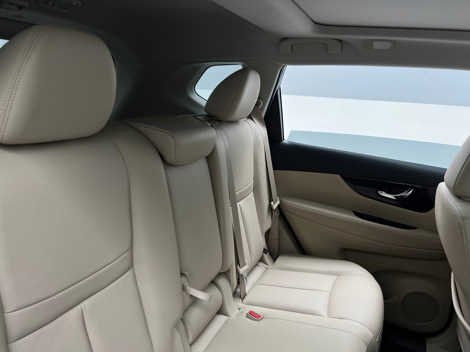 Thumbnail: 2017 Nissan Rogue - 5
