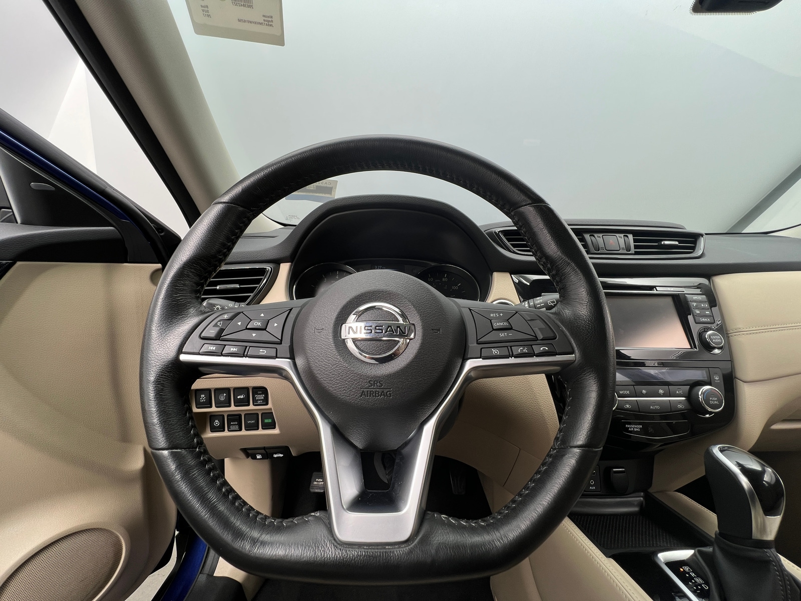 Thumbnail: 2017 Nissan Rogue - 4