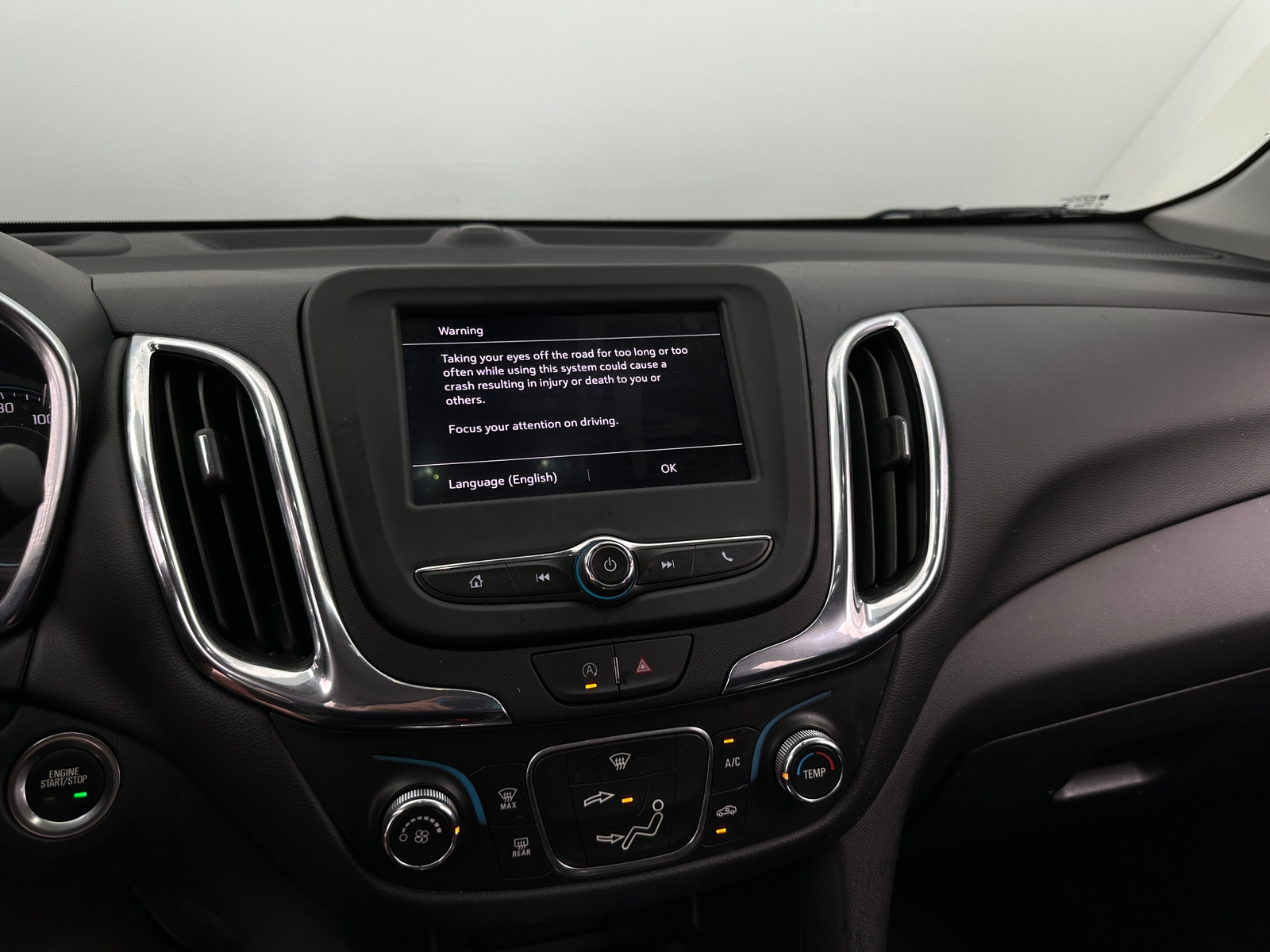 Thumbnail: 2023 Chevrolet Equinox - 4
