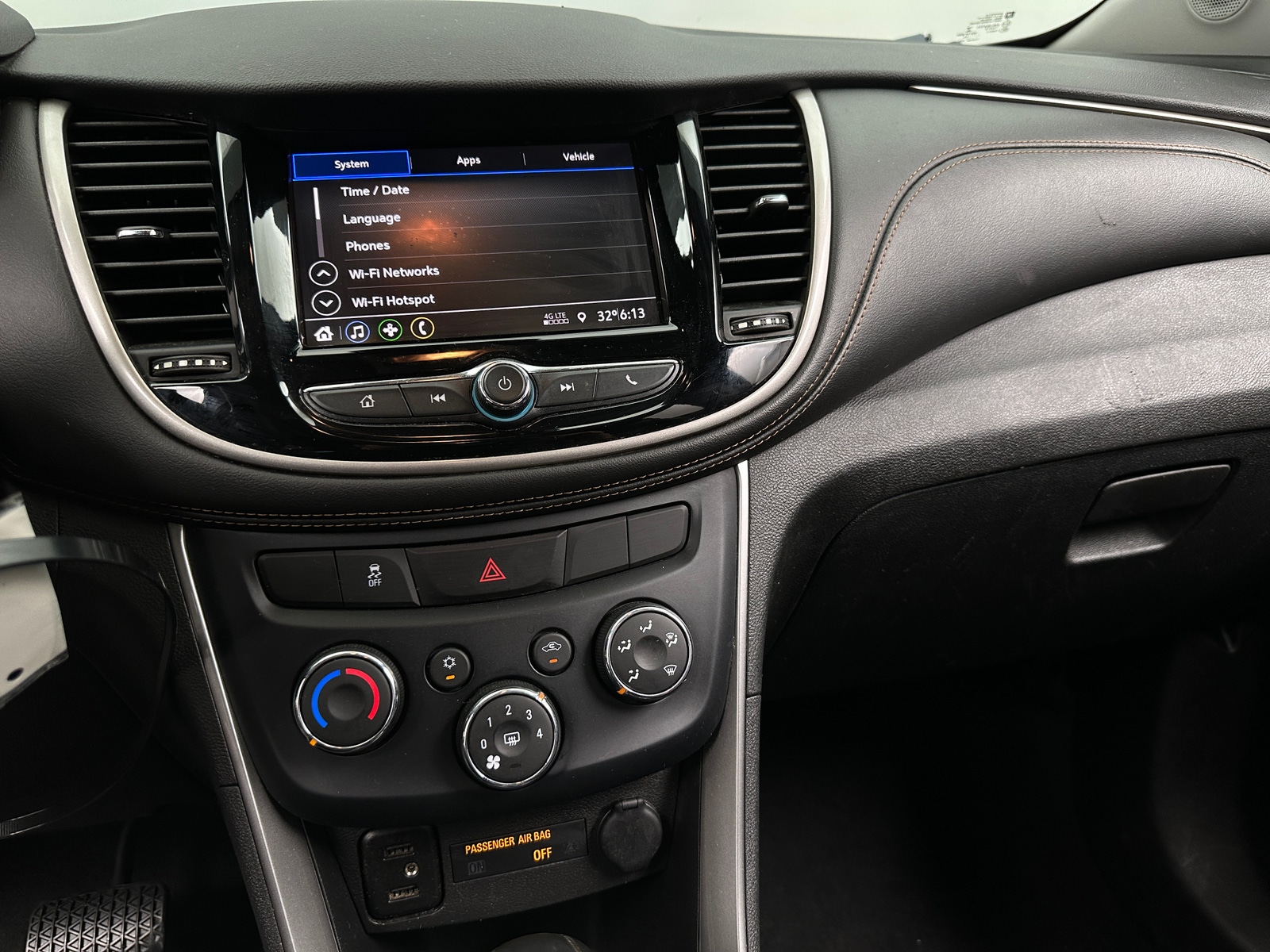 Thumbnail: 2020 Chevrolet Trax - 4