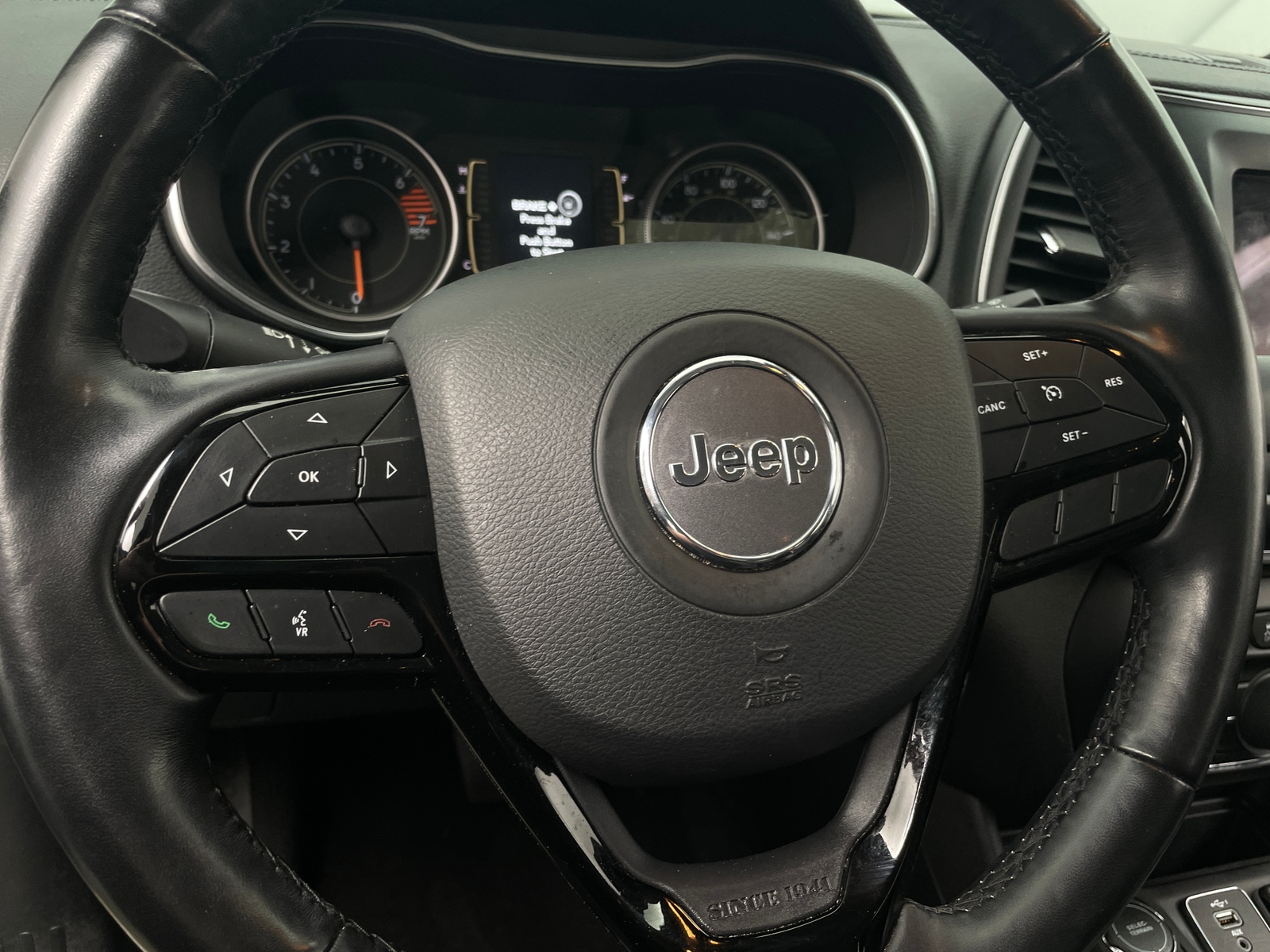 Thumbnail: 2021 Jeep Cherokee - 5