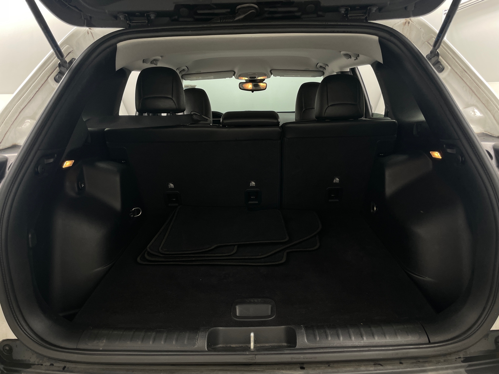 Thumbnail: 2021 Jeep Cherokee - 7