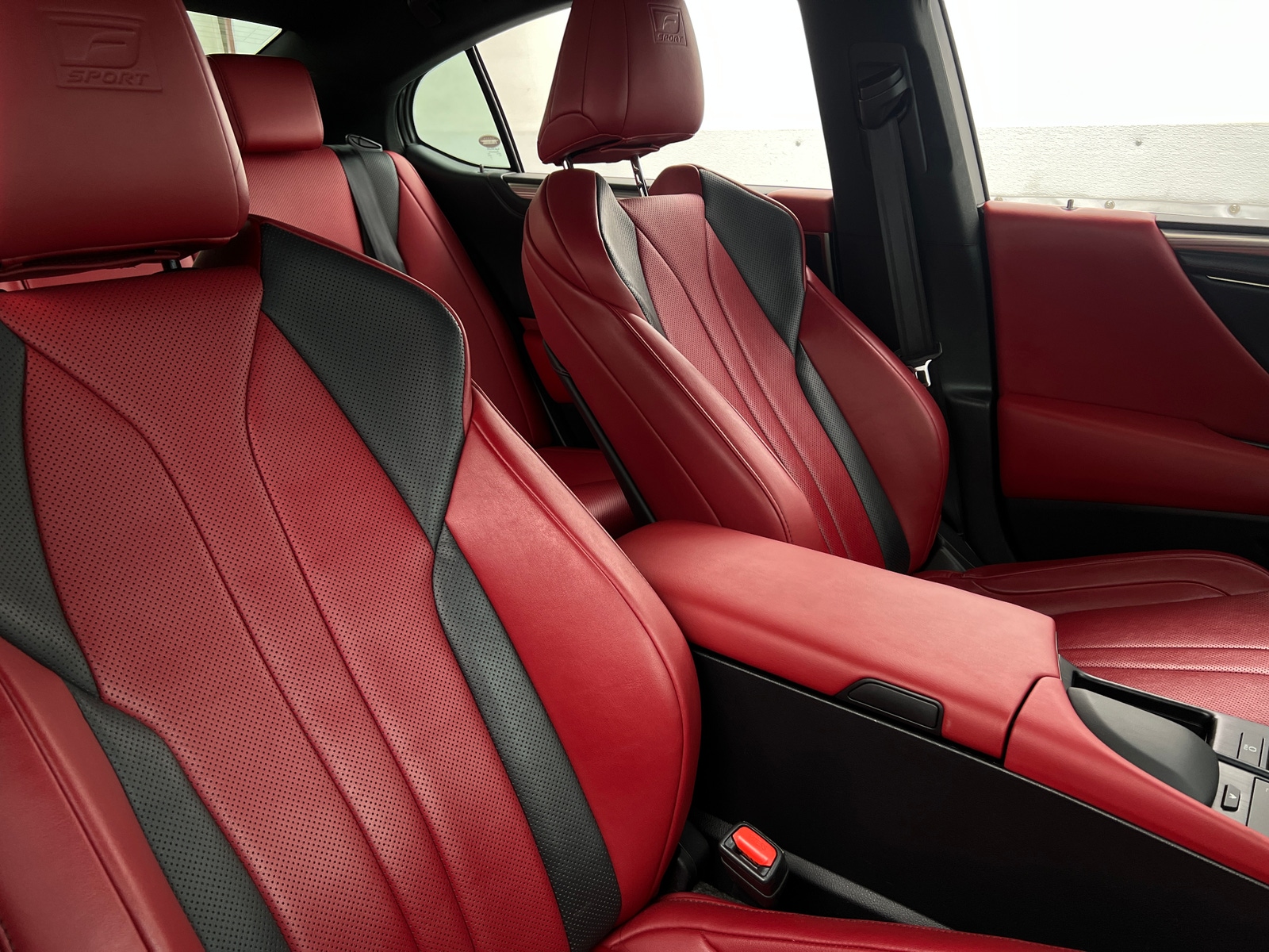 Thumbnail: 2019 Lexus ES - 2