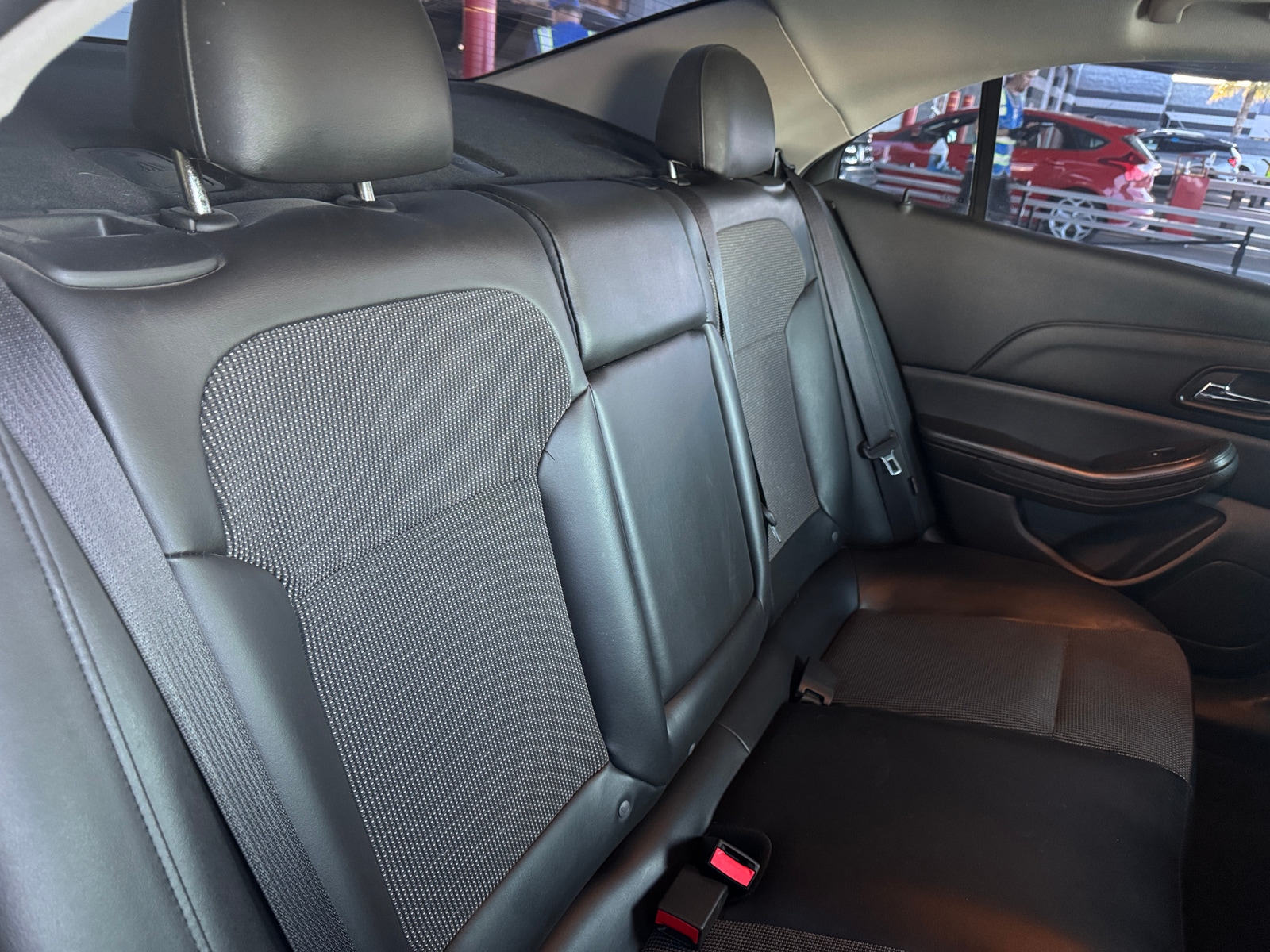 Thumbnail: 2015 Chevrolet Malibu - 6
