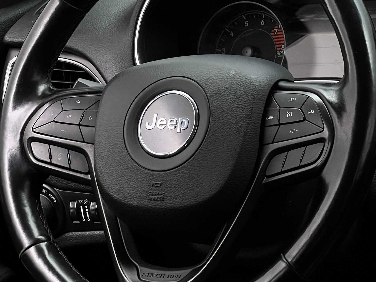 Thumbnail: 2021 Jeep Cherokee - 4