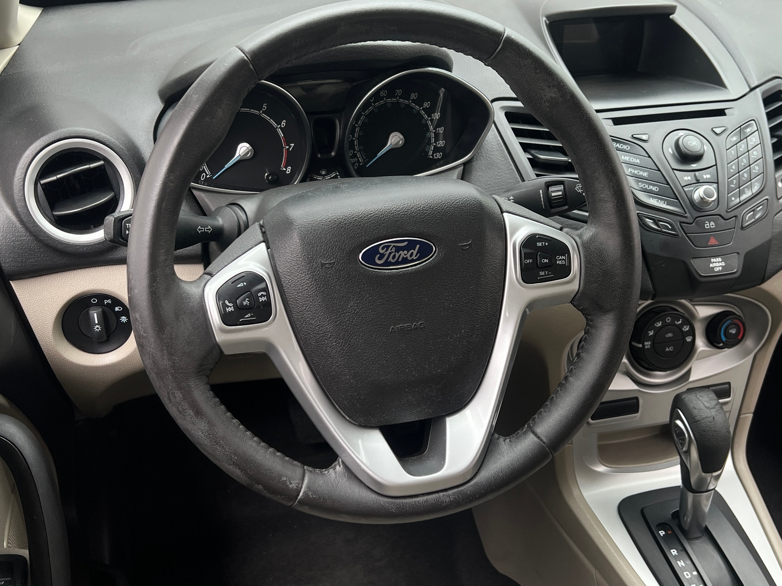 Thumbnail: 2015 Ford Fiesta - 5