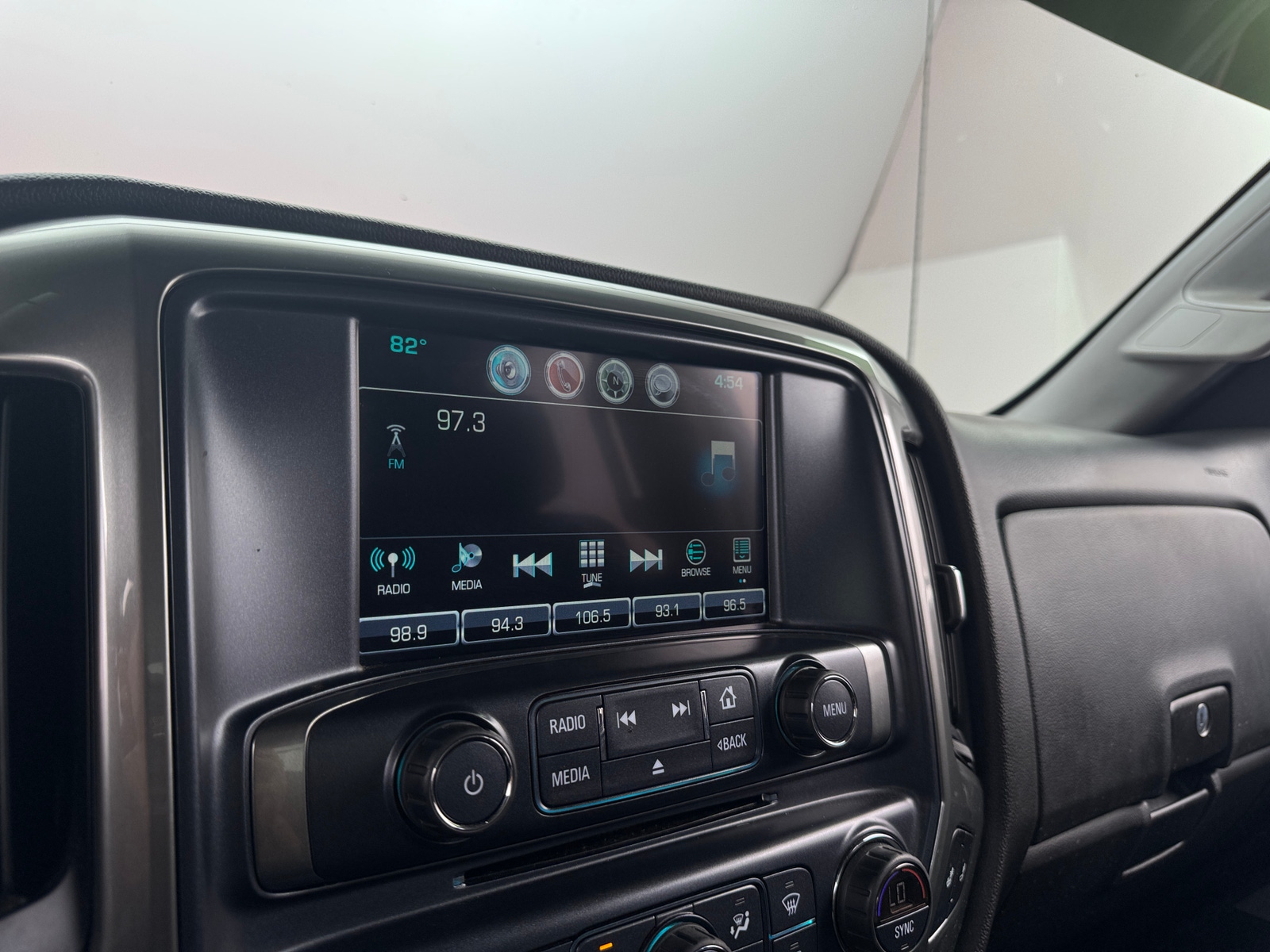 Thumbnail: 2018 Chevrolet Silverado 1500 - 4