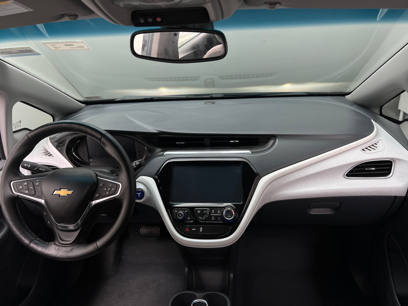 Thumbnail: 2017 Chevrolet Bolt EV - 3