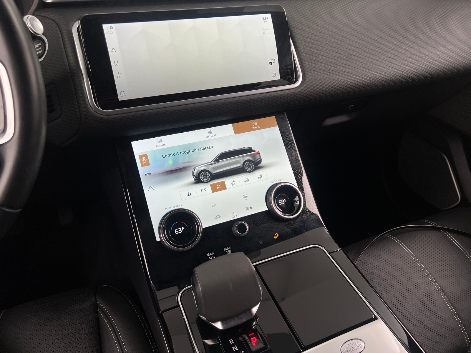 Thumbnail: 2021 Land Rover Range Rover Velar - 3