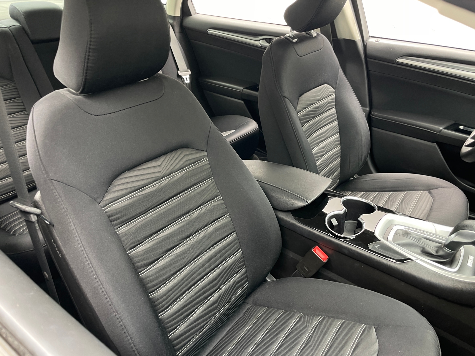 Thumbnail: 2016 Ford Fusion - 2