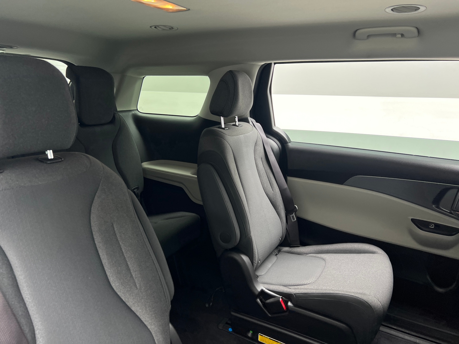 Thumbnail: 2023 Kia Carnival - 6