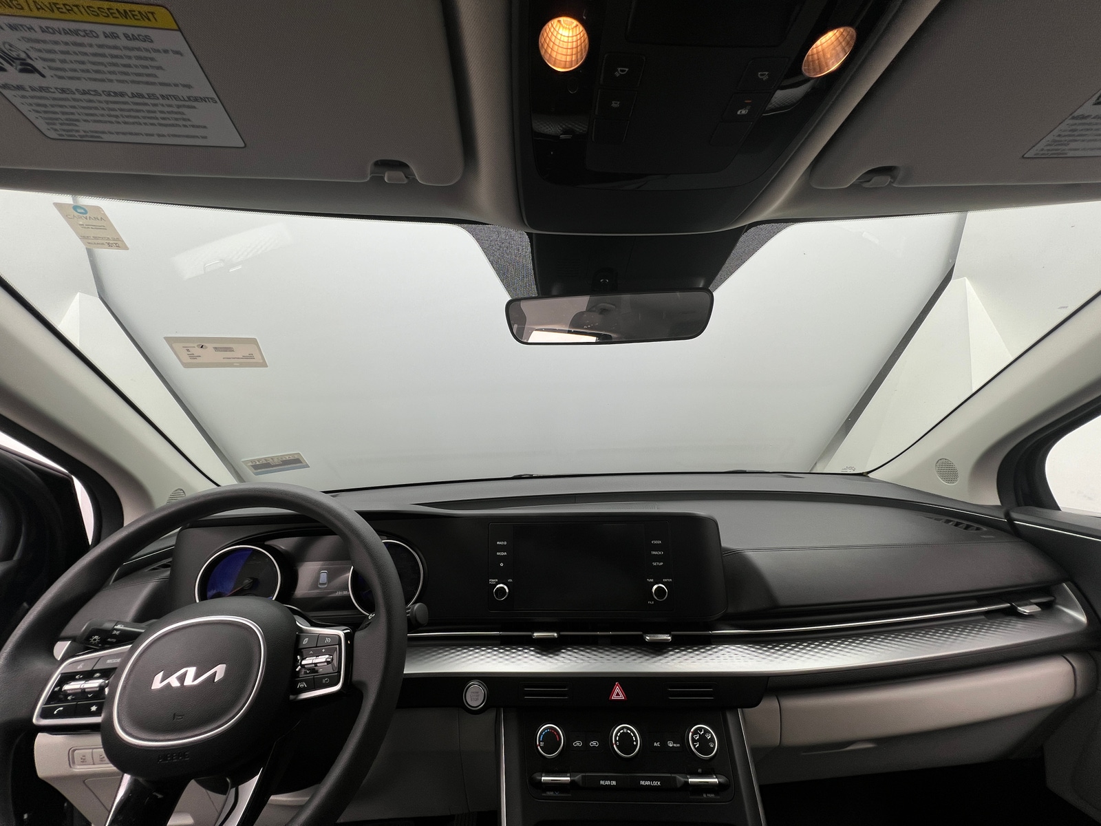 Thumbnail: 2023 Kia Carnival - 3