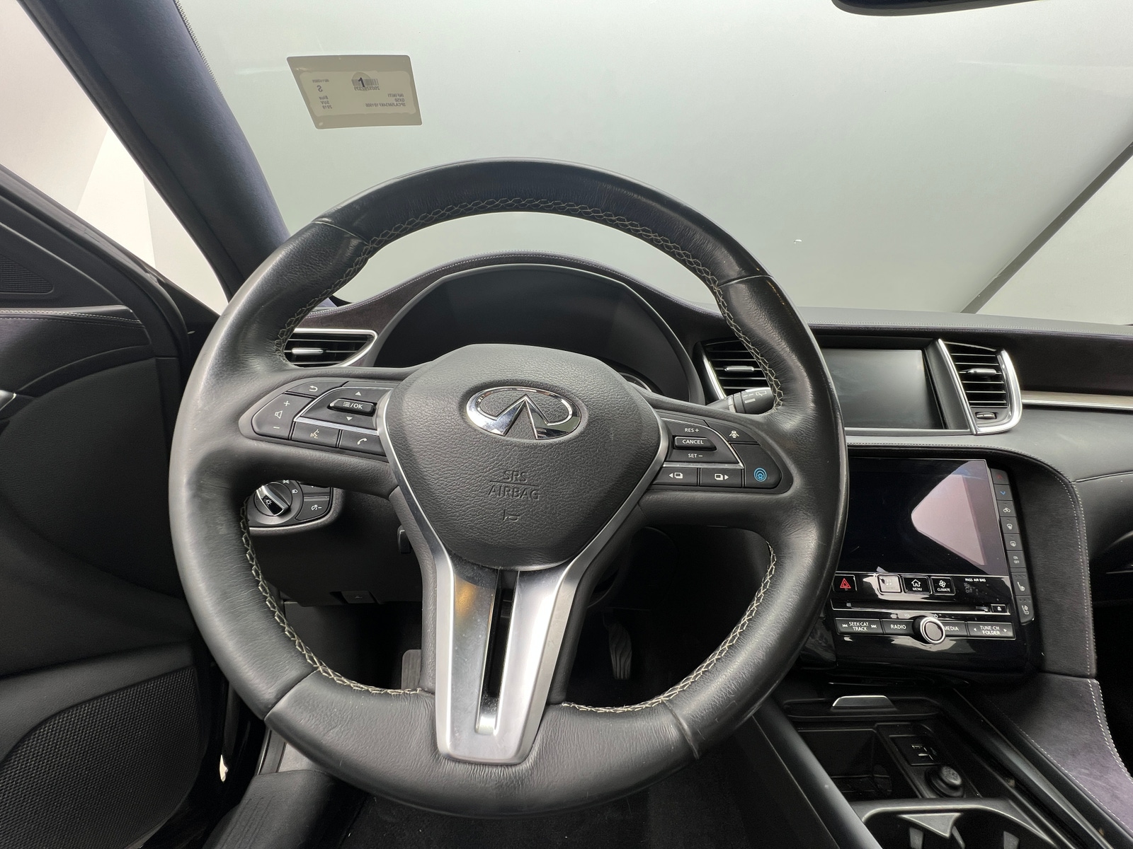 Thumbnail: 2019 INFINITI QX50 - 4