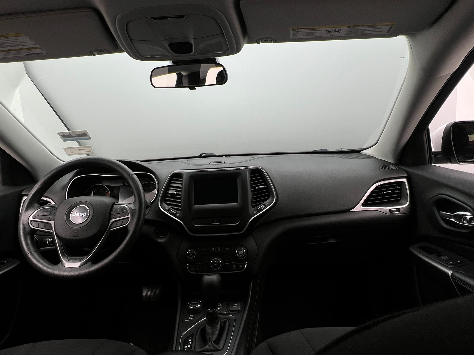 Thumbnail: 2019 Jeep Cherokee - 3